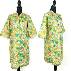 Womens Floral Lightweight Robe Groovy Handmade Bows and Buttons Medium